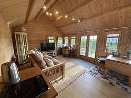 Character Detached 3-bed Cottage Audlem Cheshire