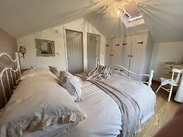 Character Detached 3-bed Cottage Audlem Cheshire