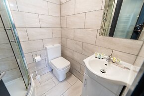 Modern Studio Close to City Centre!