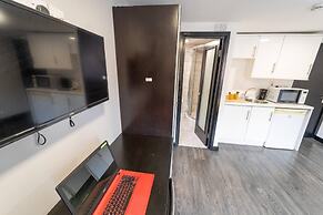 Modern Studio Next to University of Birmingham