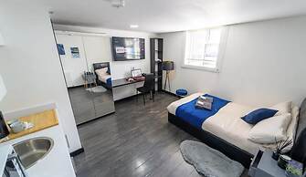 Modern Studio Next to University of Birmingham