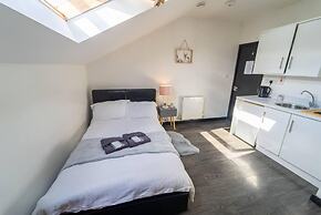 Amazing Studio Next to the City