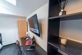 1 Bedroom Studio Near the City