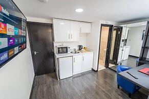 Stylish Studio for Short Term Near the City!