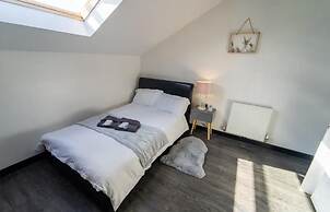 Stunning Studio by Queen Elizabeth Hospital