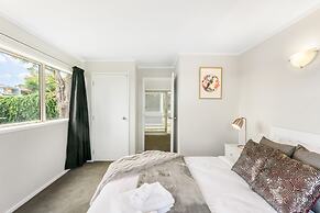 A Home away from Home - Netflix -Parking