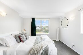 A Home away from Home - Netflix -Parking