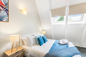 A Home away from Home - Netflix -Parking