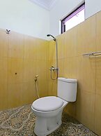 Super OYO 92437 Wahidin Guesthouse