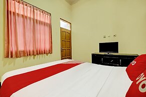 OYO 92406 Hotel Renata 1