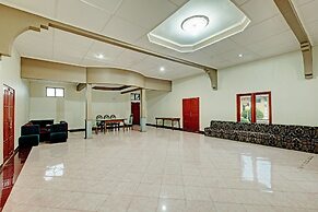 OYO 92406 Hotel Renata 1