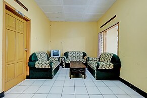 OYO 92406 Hotel Renata 1