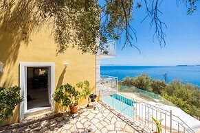 Villa Sunrise in Nisaki