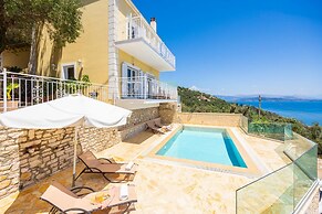 Villa Sunrise in Nisaki