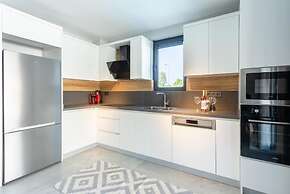 Exclusive Paradise Collection