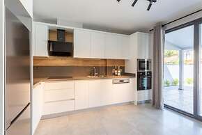 Exclusive Paradise Collection