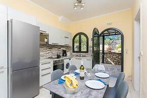 Lakka Bay View Collection