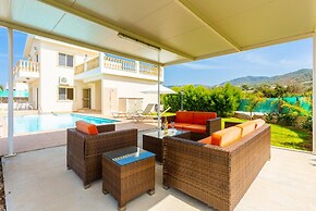 Rose Villas Collection