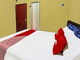 OYO 91845 V_ar House Near Pantai Tanjung Bias