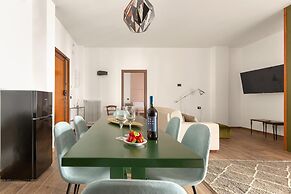 3251 Dellatita Suite by Barbarhouse