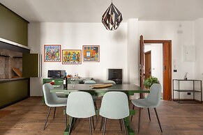 3251 Dellatita Suite by Barbarhouse