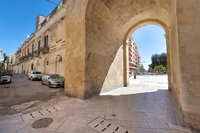 3251 Dellatita Suite by Barbarhouse