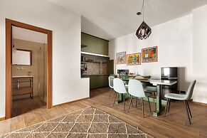 3251 Dellatita Suite by Barbarhouse