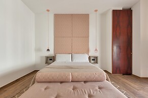 3251 Dellatita Suite by Barbarhouse