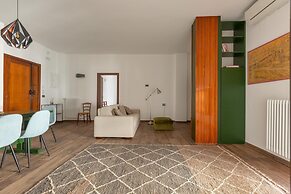 3251 Dellatita Suite by Barbarhouse