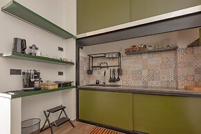 3251 Dellatita Suite by Barbarhouse