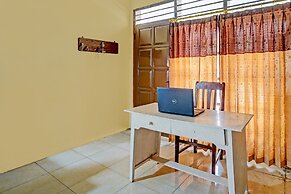 SPOT ON 92372 Rinda Homestay Syariah & Resto