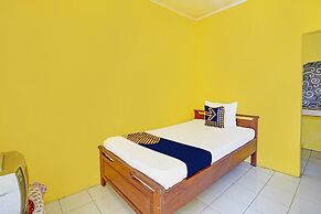 SPOT ON 92372 Rinda Homestay Syariah & Resto