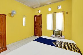 SPOT ON 92372 Rinda Homestay Syariah & Resto