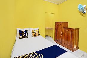 SPOT ON 92372 Rinda Homestay Syariah & Resto