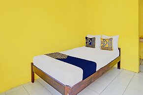 SPOT ON 92372 Rinda Homestay Syariah & Resto