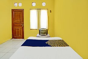 SPOT ON 92372 Rinda Homestay Syariah & Resto