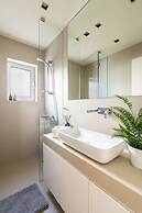 2BD Sunny Condo Close to the Beach