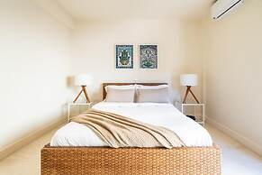 2BD Sunny Condo Close to the Beach