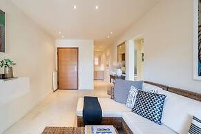 2BD Sunny Condo Close to the Beach