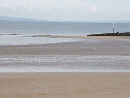 50A Lloyd Street West