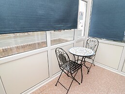 50A Lloyd Street West