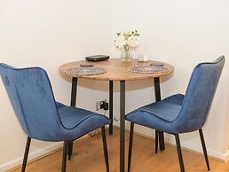 50A Lloyd Street West