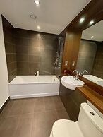 Peaceful 1BD Flat With Balcony - Bethnal Green