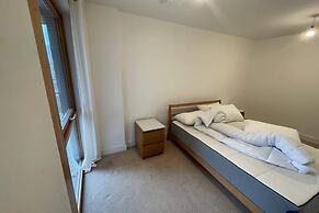 Peaceful 1BD Flat With Balcony - Bethnal Green