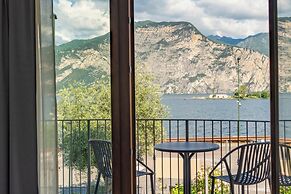 June Stay Lake Garda