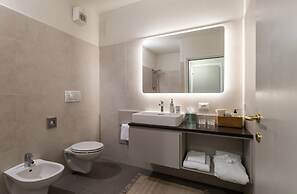 June Stay Lake Garda