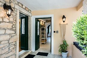 The Greystone House by Konnect, Views to the Sea