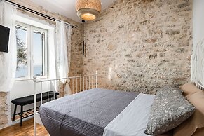 The Greystone House by Konnect, Views to the Sea