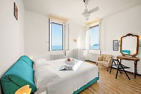 La Vie Enchanting Sea View