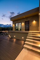 Nama Luxury Villa 250m From the sea Makry Gialos